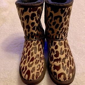 Calf hair Leopard print UGG’s